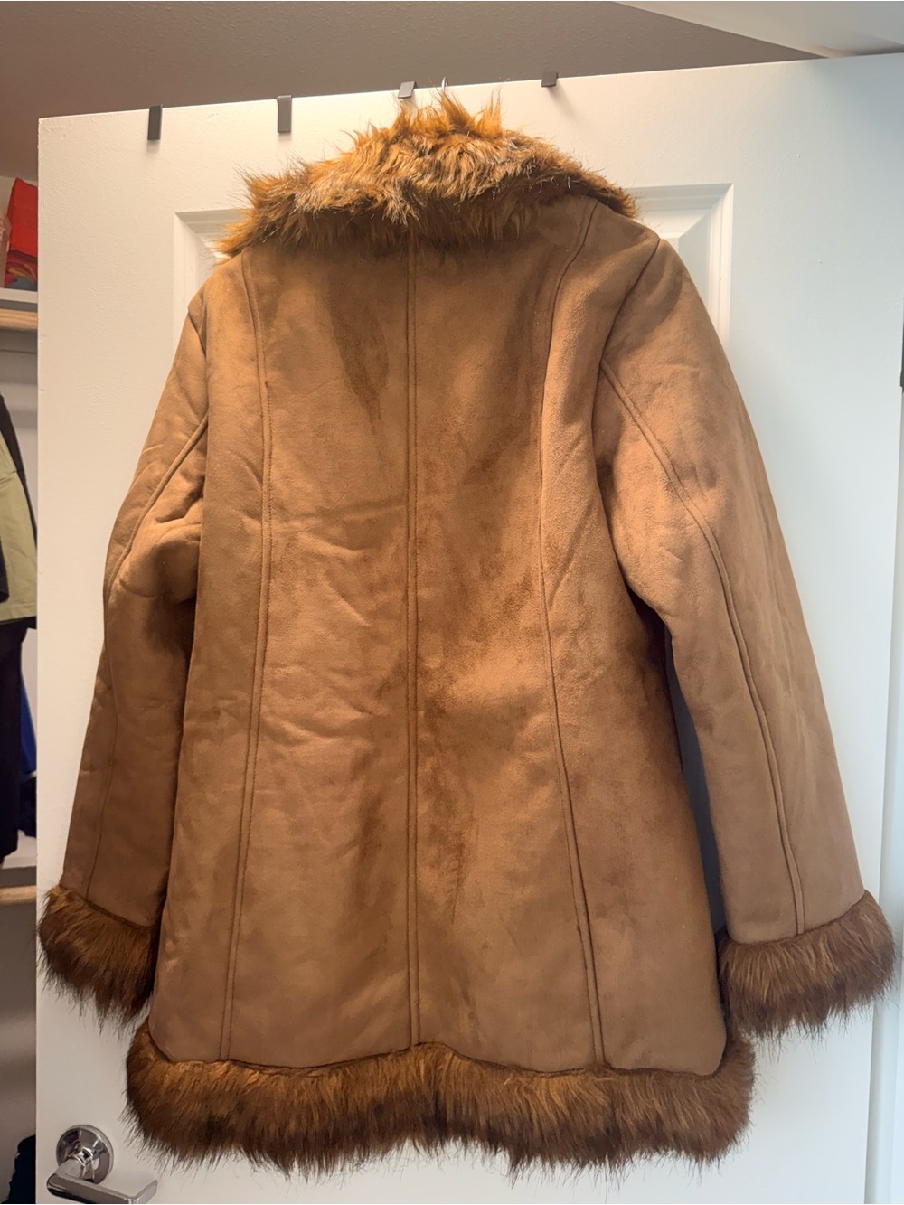 Women's Brown Faux-Suede Trench Coat with Fur Trim - Picture 6 of 7